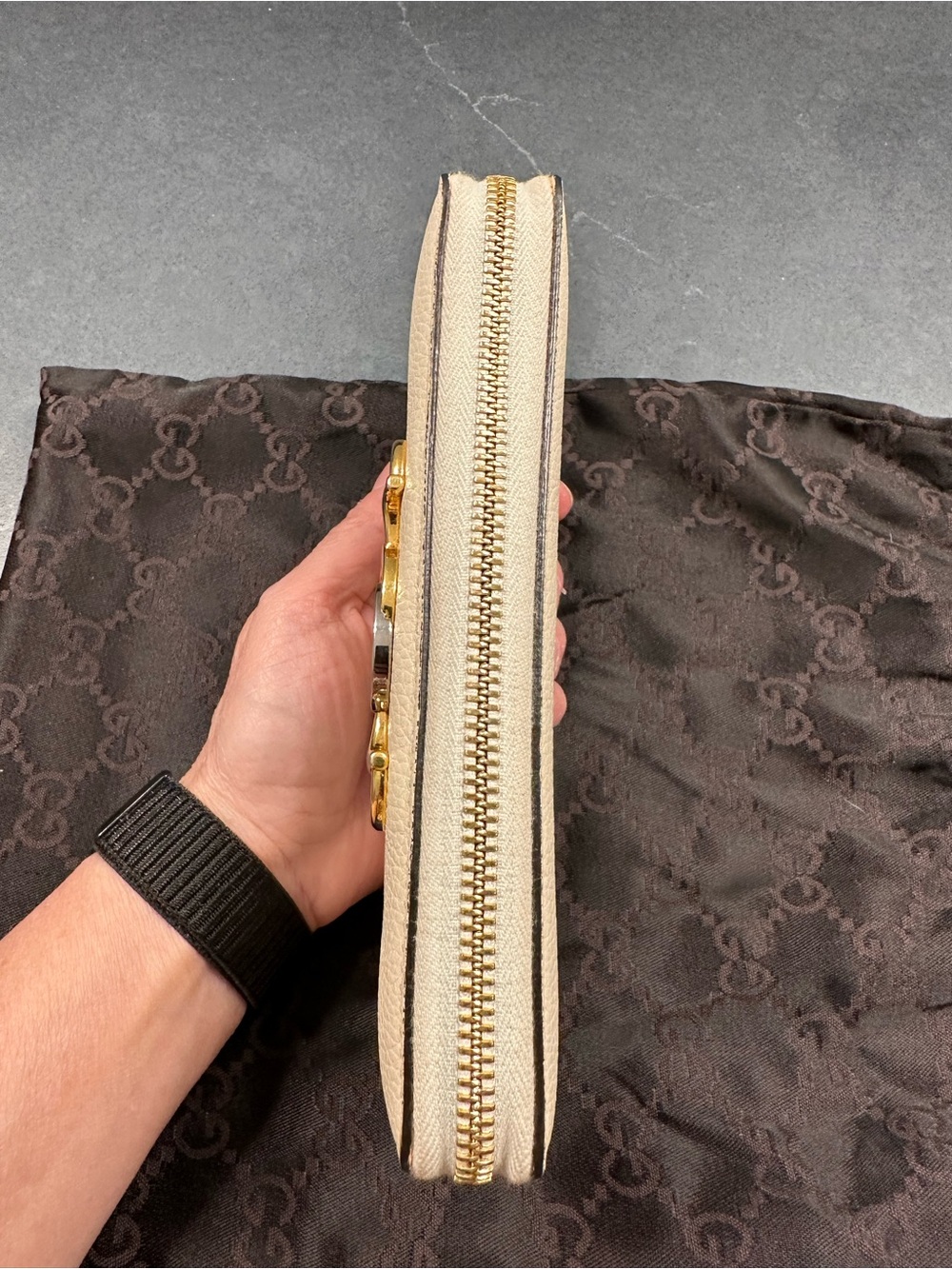 Gucci Zumi Zip Around Wallet-COA included - Picture 5 of 15